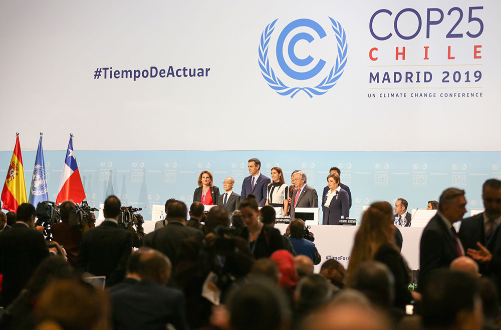 Teresa Ribera, Minister for the Ecological Transition, Spain; IPCC Chair Hoesung Lee; Prime Minister Pedro Sánchez, Spain; Carolina Schmidt, COP 25 President, Chile; UN Secretary-General António Guterres; and UNFCCC Executive Secretary Patricia Espinosa, welcome delegates to the offical opening of COP 25.