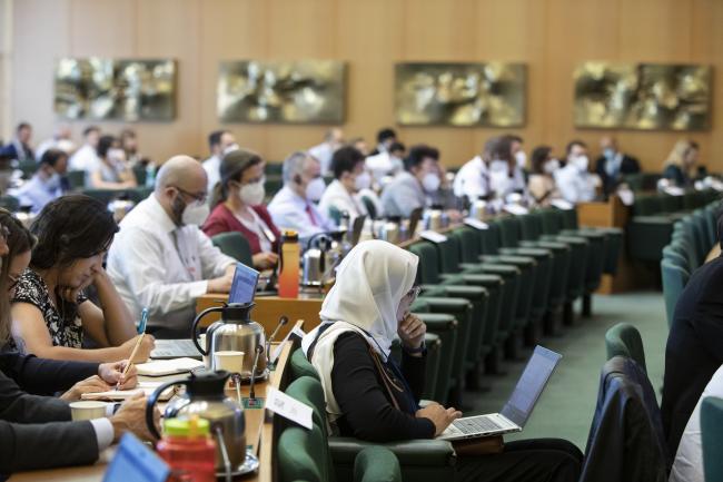 Delegates during plenary - CRC-18 - 19 Sep 2022 - Photo