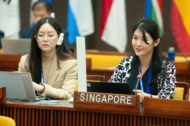 Jessie Lim and Ischelle Koo, Singapore