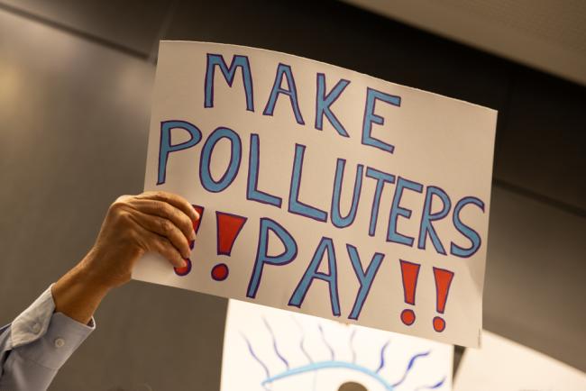 As the negotiations focus on Loss and Damage, members of civil society demonstrate in the corridors calling for polluters to pay up