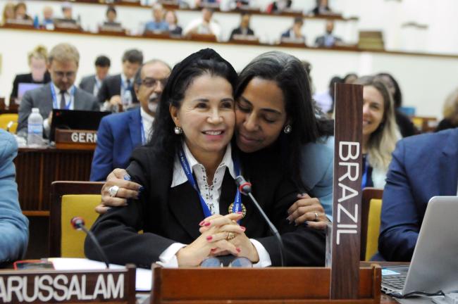 Elza Moreira Marcelino de Castro, Brazil, and newly-elected ISA Secretary-General Leticia Reis de Carvalho